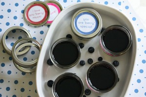 Paleo and Vegan Jell-O. Perfect for packing in your kids lunchbox